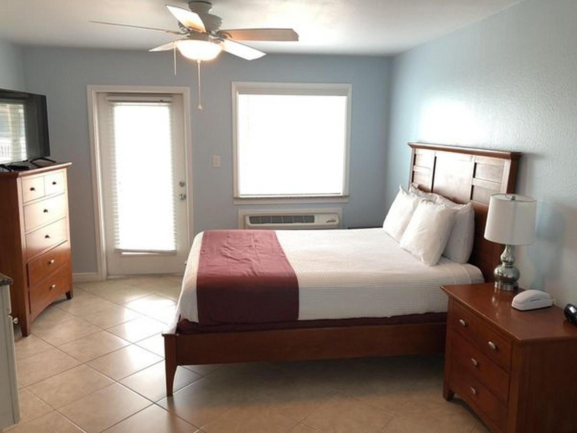 Beachgate Condosuites And Oceanfront Resort Port Aransas Rum bild